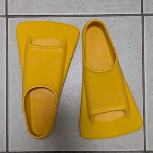 FINIS Zoomers Gold Short Swim Training Fins Size C: 3.5-5M, 4.5-6F, 35-36Eu
